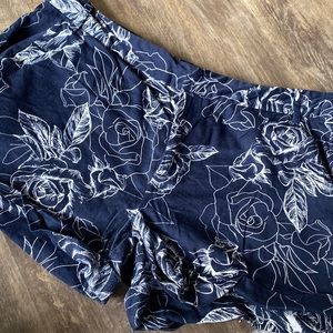 Linen floral shorts